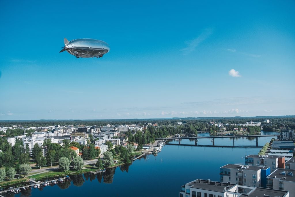 Suomalaiset ilmalaivat häikäisevät nyt Naton suuressa harjoituksessa