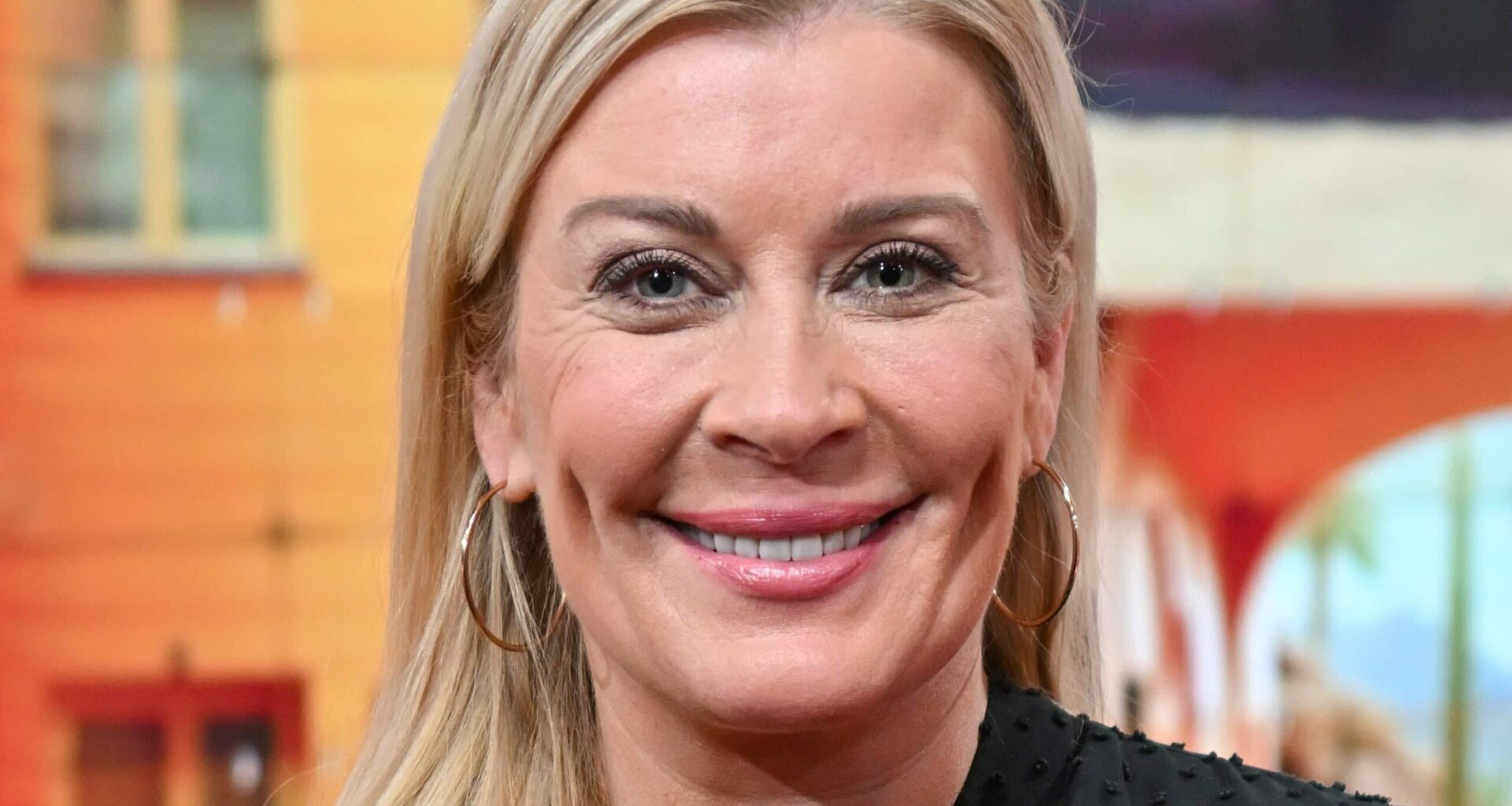 Kirsi Alm-Siira juhlii - eipä uskoisi paljonko täytti