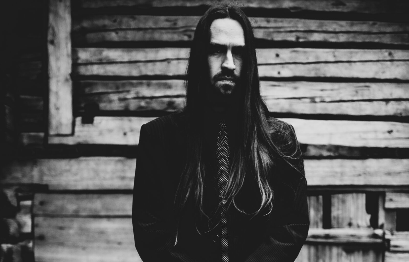 Finntrollista ja ...and Oceansista tuttu Mathias Lillmåns juhlistaa pitkää uraansa metallimusiikin parissa - luvassa julkaisemattomia kappaleita arkistojen kätköistä