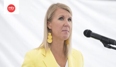 LK 1.9.2025 Ympäristö- ja ilmastoministeri Sari Multala (kok)