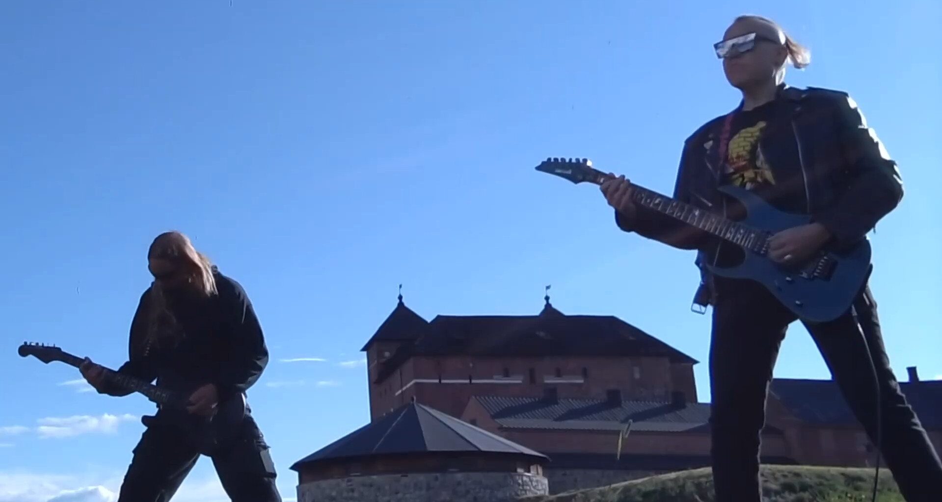 Video: Näin lähtee Ensiferumin Markus Toivoselta ja ex-Behexen-basisti Jani Honkamäeltä Aces High