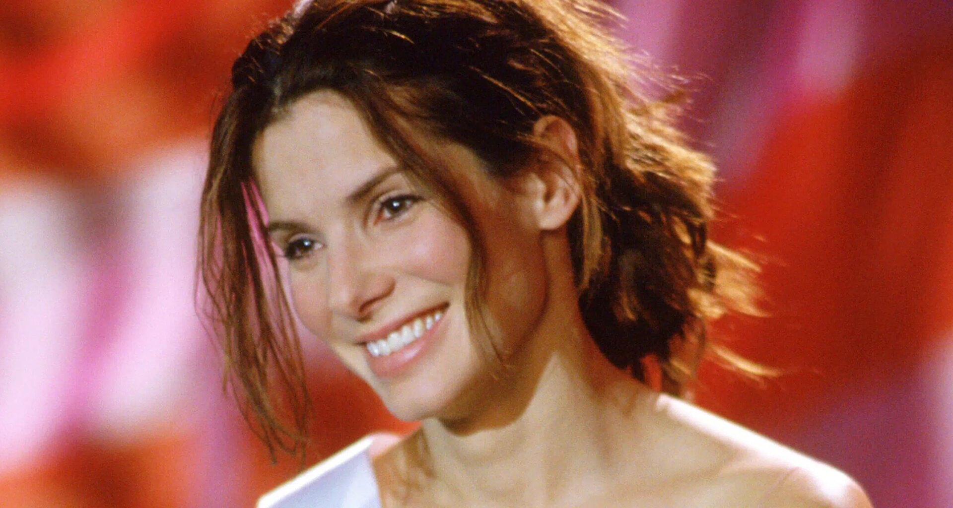 Illalla tv:ssä: Sandra Bullock säteilee nauruntäyteisessä komediassa – taistelukohtauksessa sattui kommellus