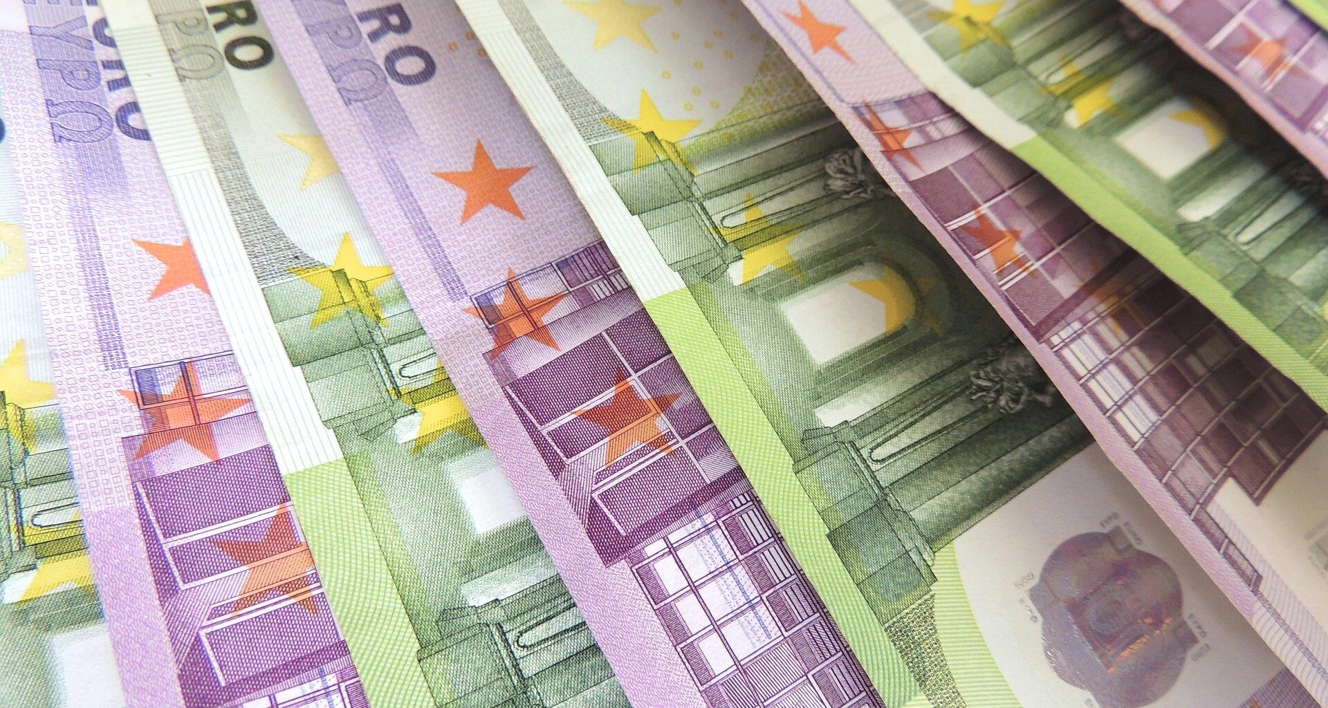 IL:n vertailu: Palkasta jää Suomessa jopa 8400 euroa vähemmän käteen