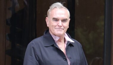 Morrissey sanoo laittaneensa The Smith -oikeutensa myyntiin - "Minulla ei ole muuta vaihtoehtoa"