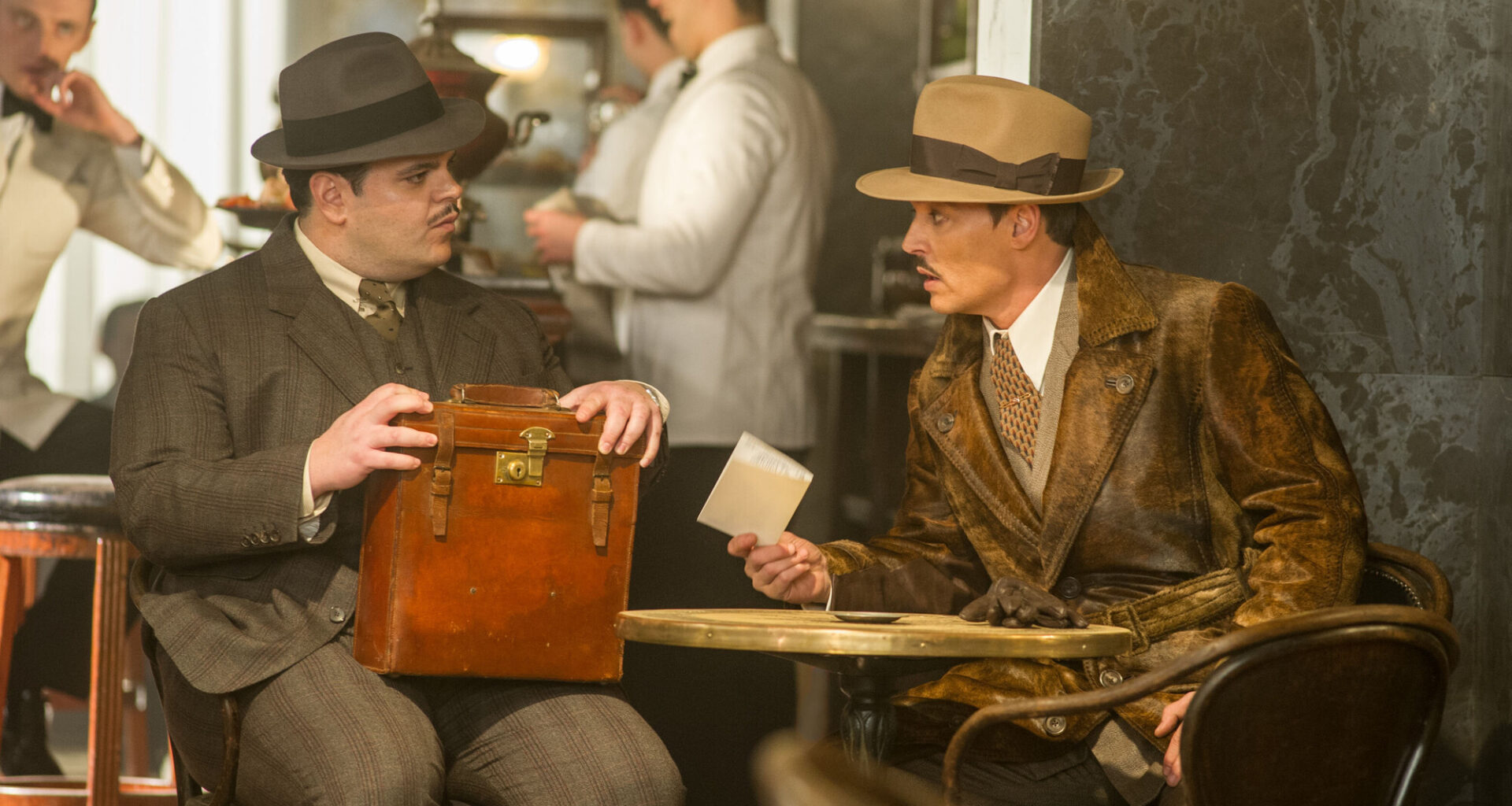 Idän pikajunan arvoitus, kelpo Poirot-filmatisointi täynnä tähtiloistoa