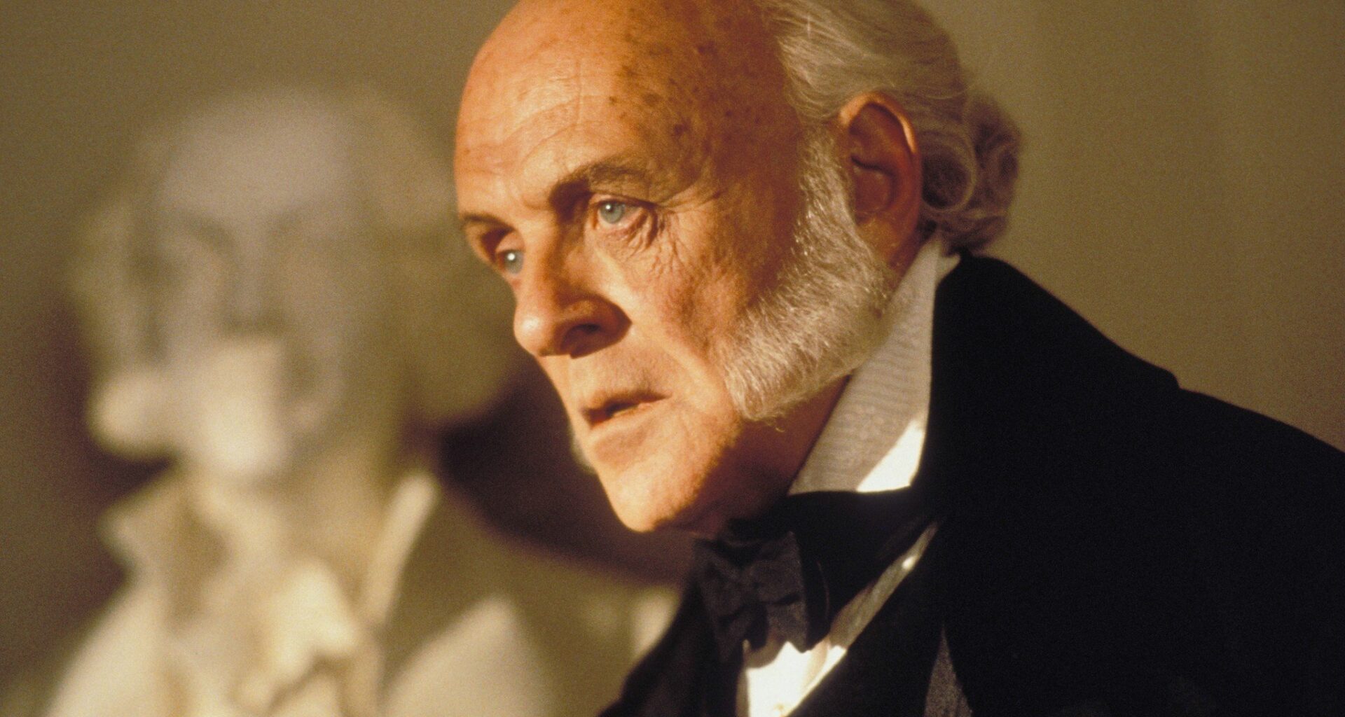 Nyt Netflixissä: Steven Spielbergin eeppinen leffa vuodelta 1997 - Anthony Hopkins äimistytti kuvauksissa kaikki