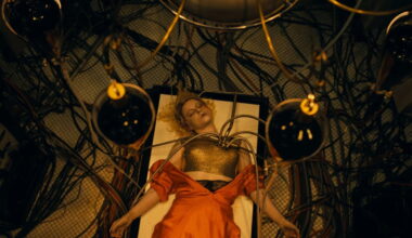 The Bride! -traileri esittelee Christian Balen ja Jessie Buckleyn vahvasti erilaisen Frankenstein-elokuvan