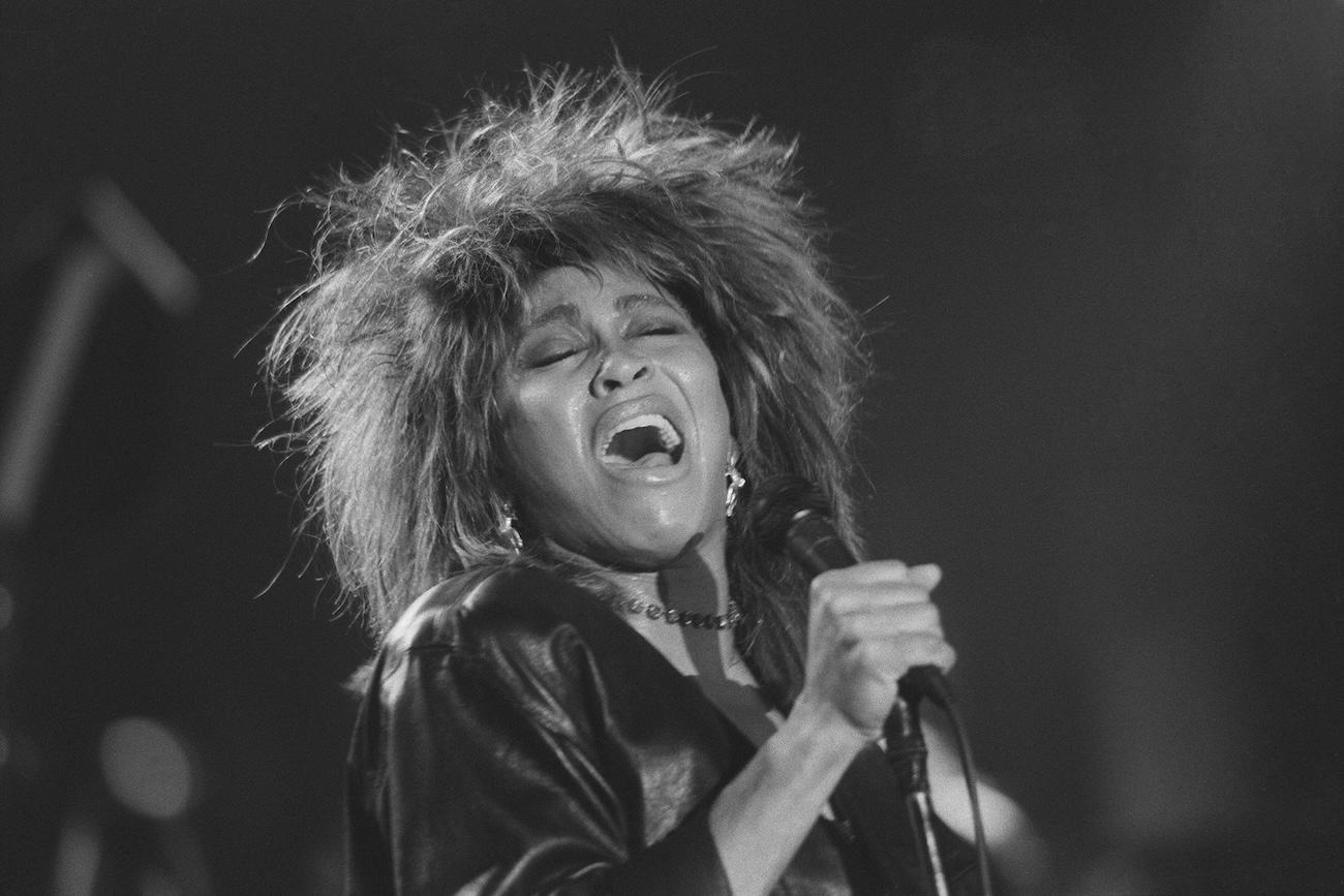 Tina Turner sai oman patsaan kotikonnuilleen - esittää laulajalegendaa omassa elementissään