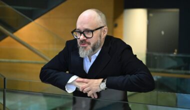 Tuomas Enbuske paljasti miksi hänellä on muhkea parta: "En halua näyttää..."