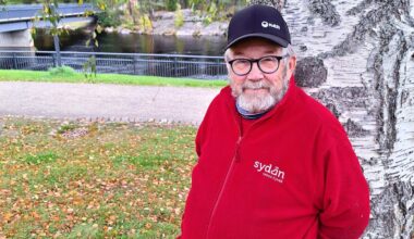 Kuhmolainen Topi Mikkola ei päässyt kokonsa takia teatterikouluun, mutta sai silti komean uran näyttelijänä – nyt on jäähyväisten aika