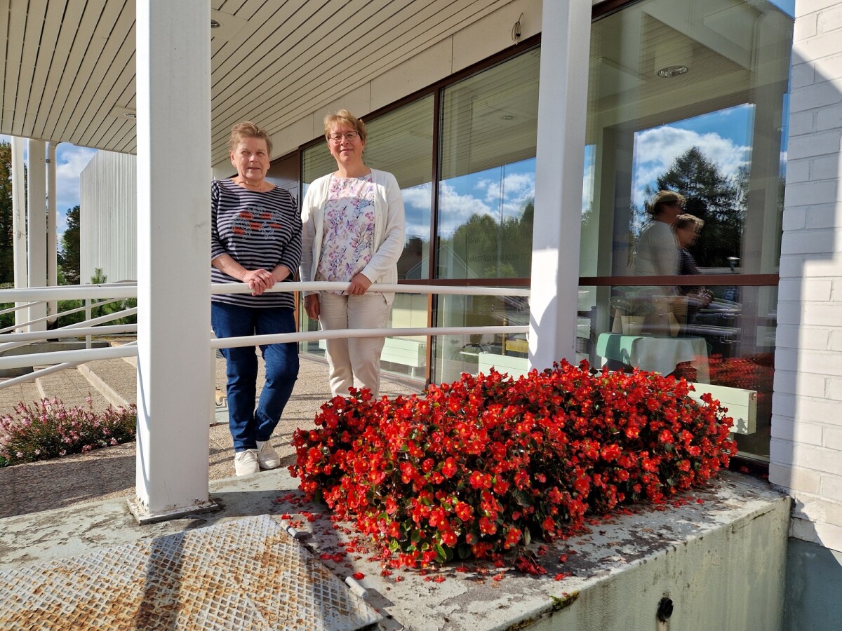 Leenan mököttävä maha paljasti syövän – vakavan sairauden ei tarvitse täyttää koko elämää