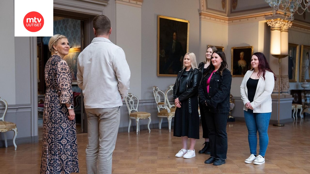 Valintatilanne saa juontaja Vappu Pimiän kyyneliin