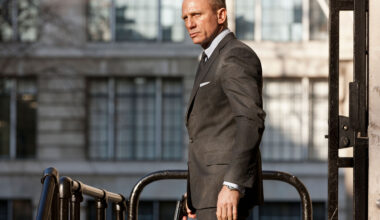 007 Skyfall pehmentää Bondia hienovaraisella ironialla