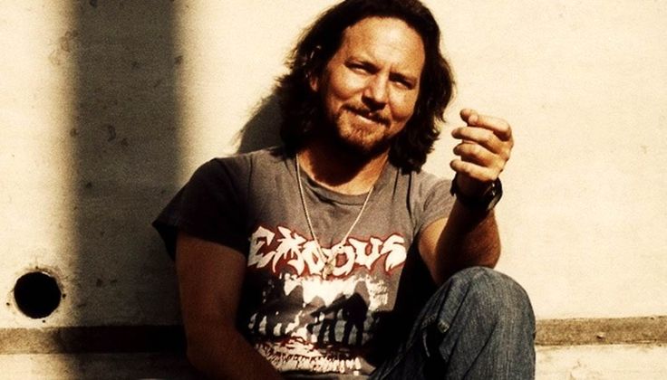 Pearl Jam -keulakuvan keikalla kuultiin niin The Whota, Led Zeppeliniä kuin Devoakin - videoita tarkastettavissa