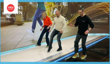Sosiaalinen media on pullollaan air walk -liikevideoita - miten hyvin juontajat oppivat trendiliikkeen?