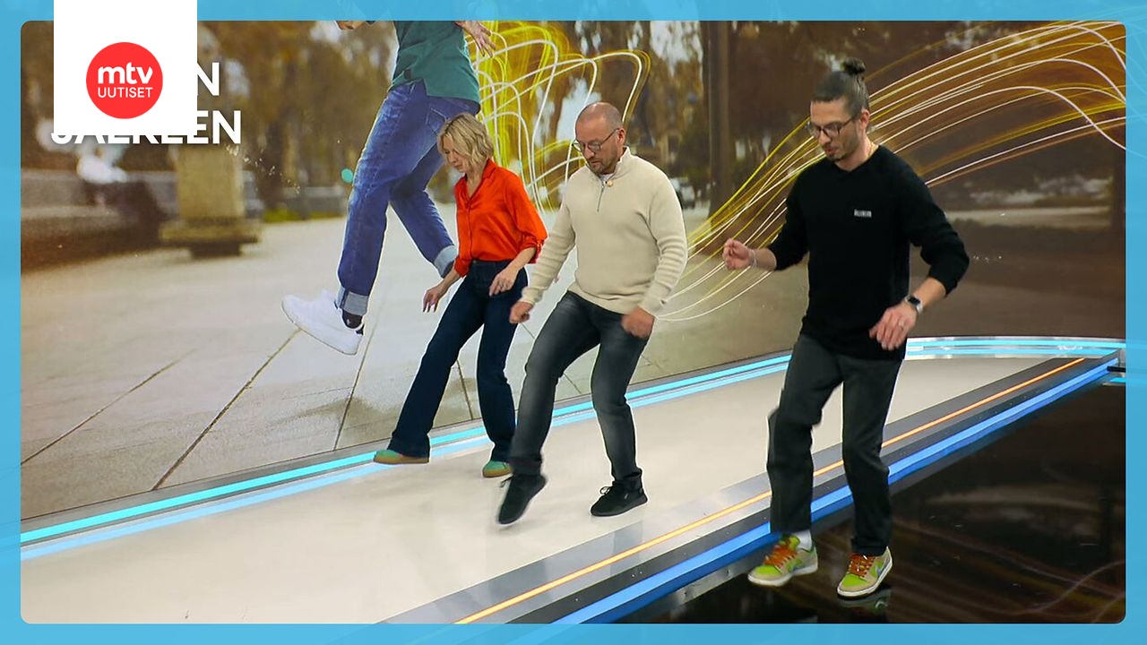 Sosiaalinen media on pullollaan air walk -liikevideoita - miten hyvin juontajat oppivat trendiliikkeen?