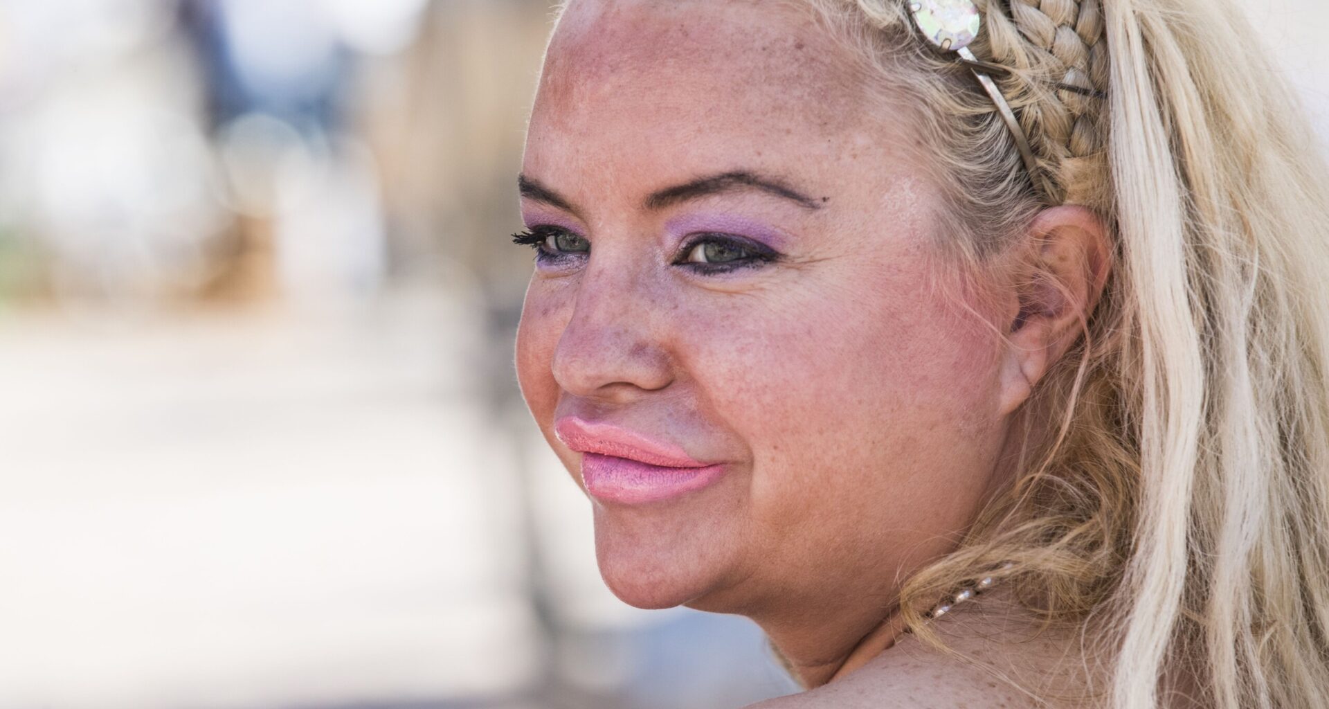 Seiska: Johanna Tukiainen vaikeuksissa laivalla – joi vettä vessanpöntöstä