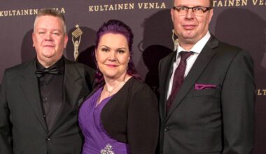 Huutokauppakeisarin Markku julkaisi harvinaisen yhteiskuvan – poseeraa vaimonsa kanssa