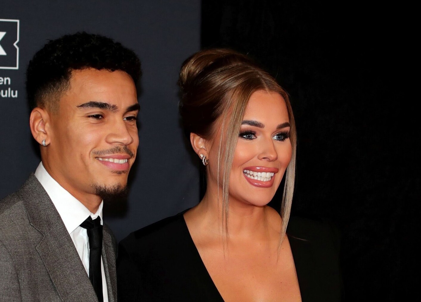 Sara Sieppi julkaisi lisää raskauskuvia – päällään hääpuku?