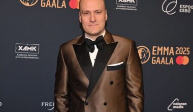 Heikki Paasonen julkaisi lapsuuskuvan – hämmästyttävä yhdennäköisyys