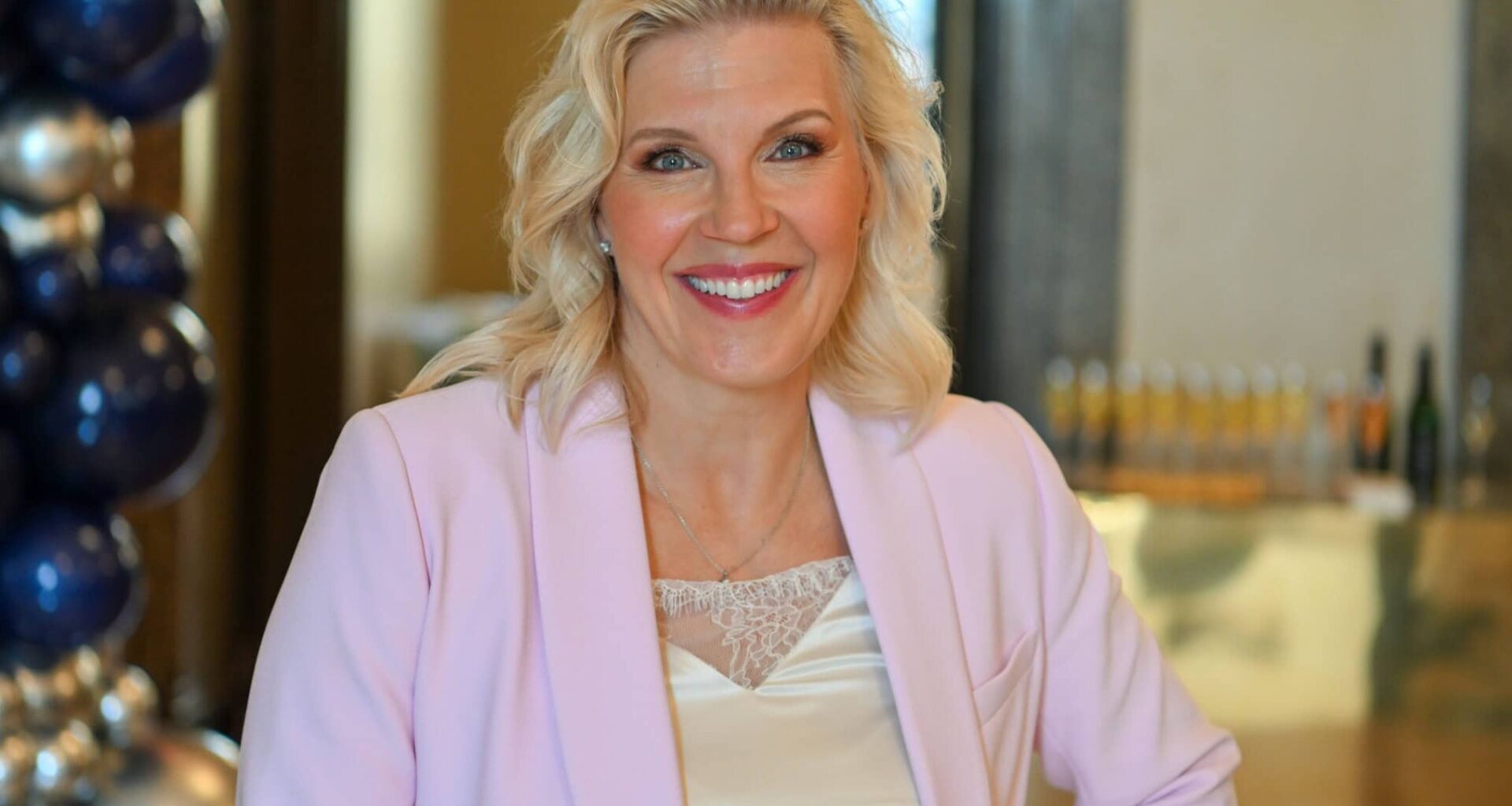 Vappu Pimiällä oli yllättävä vapaa-ajan työtehtävä