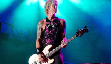 Duff McKagan puhuu Iggy Popista: "Kun menet hänen kanssaan treeneihin, sinun on parempi osata hommasi"