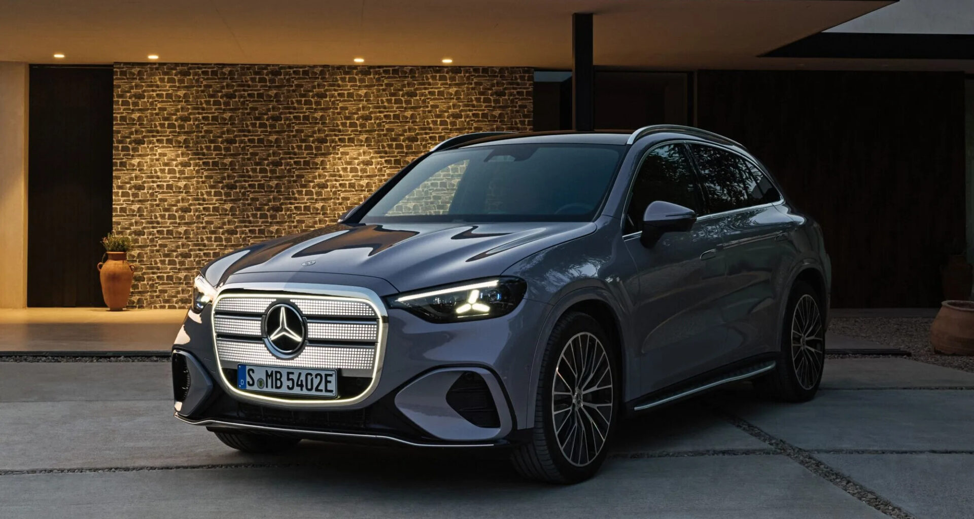 Uusi Mercedes-Benz GLC -sähköauto myyntiin alennetulla hinnalla