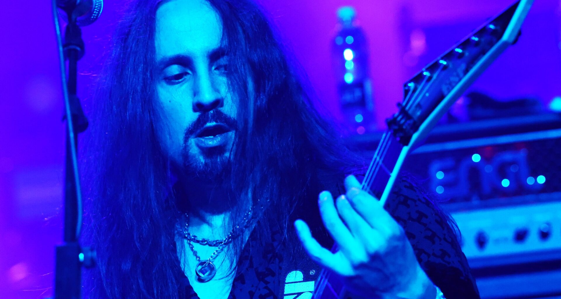 Beast in Black löysi keikkakitaristin Kasperi Heikkisen tilalle – tuttu mies Alexi Laihon rinnalta