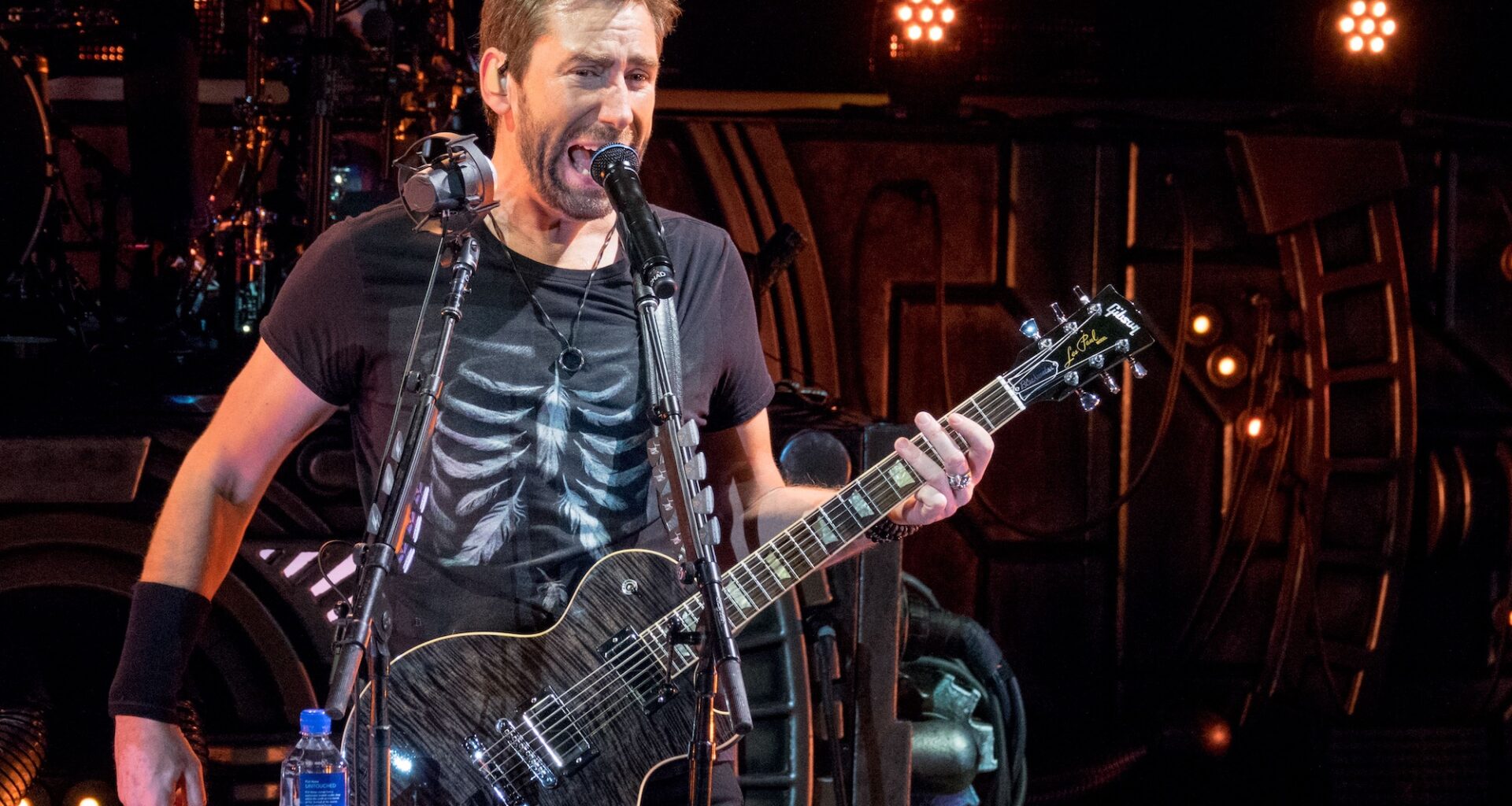 Nyt näemme, miten Nickelback-laulaja Chad Kroegerilta irtoaa Metallican hittiosasto