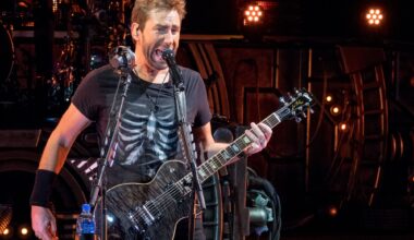 Nyt näemme, miten Nickelback-laulaja Chad Kroegerilta irtoaa Metallican hittiosasto