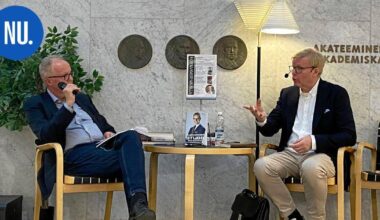 Kirjallisuus | Kalle Virtapohja luennoi presidentti Stubbista Klaukkalassa – "Hän on tehnyt minuun vaikutuksen" | Paikalliset