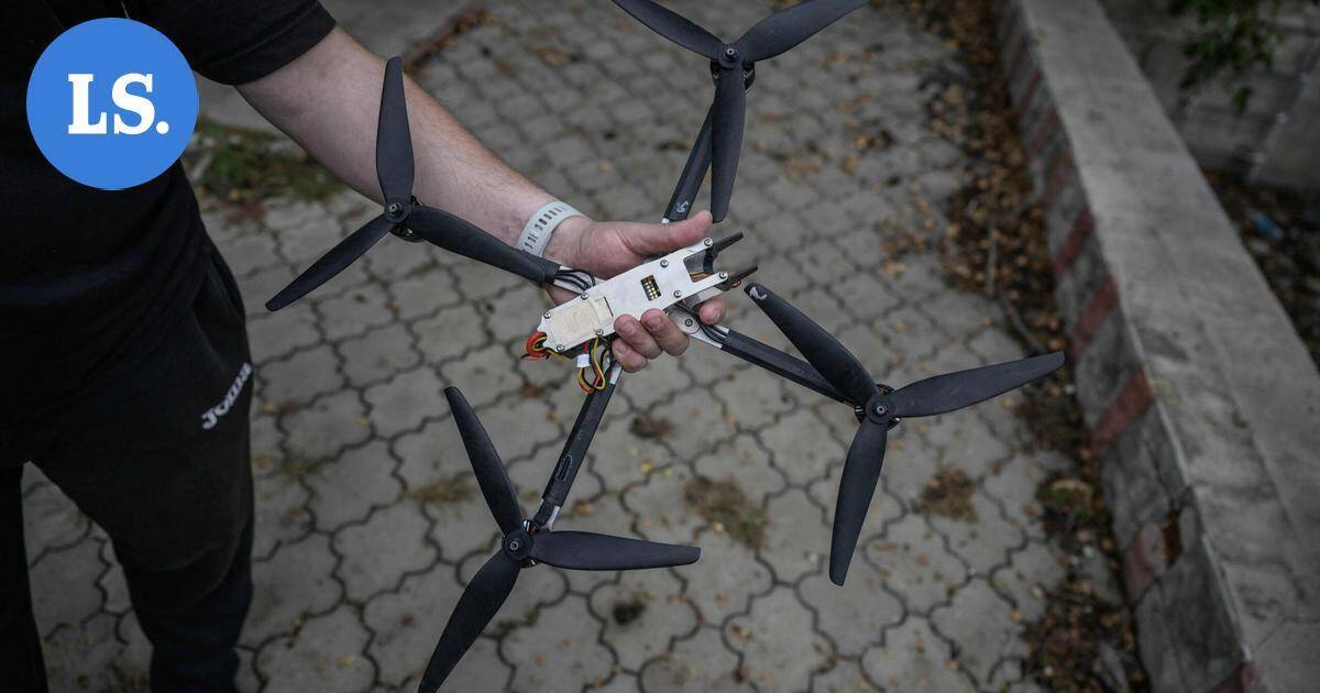 Kyiv Post: Ukraina teki Putinin syntymäpäivän aattona drooni-iskun yli 2 000 kilometrin syvyyteen Venäjällä | Uutissuomalainen