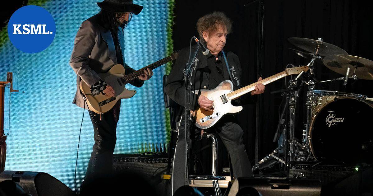 Keikka-arvio | Bob Dylan ei tehnyt Helsingissä kompromisseja – illan suurin jännityksen aihe oli 84-vuotiaan nobelistin esiintymiskunto | Keski-Suomi