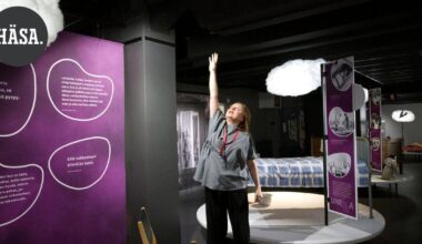 Heljä Liukko-Sundström oli perua näyttelynsä Hämeenlinnassa, kun näki kaupunginmuseon näyttelysalin – kiersimme parjatut tilat henkilökunnan kanssa | Paikalliset