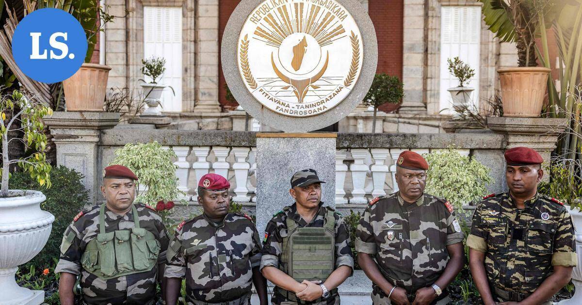 Madagaskarin asevoimien johtaja vannoo presidentin virkavalan perjantaina | Uutissuomalainen