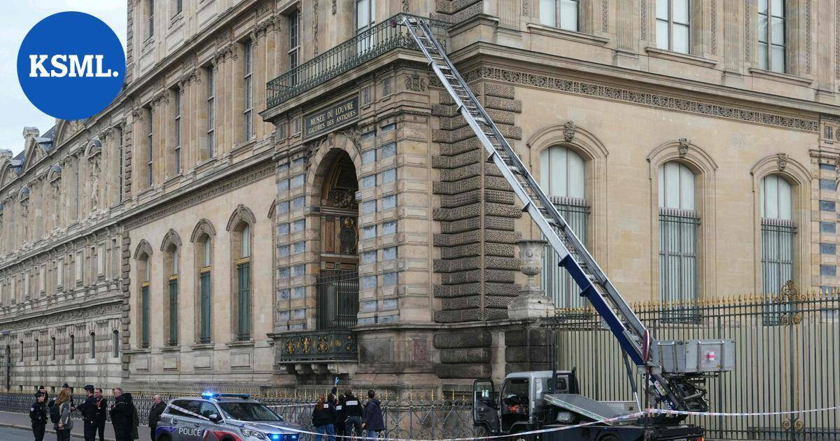 Media: Rikolliskopla tunkeutui Louvren taidemuseoon ja anasti Napoleonin arvoesineitä | Uutissuomalainen