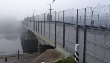 Viro linnoittaa itärajaansa: maan puolustusministeri kertoo varautumisesta