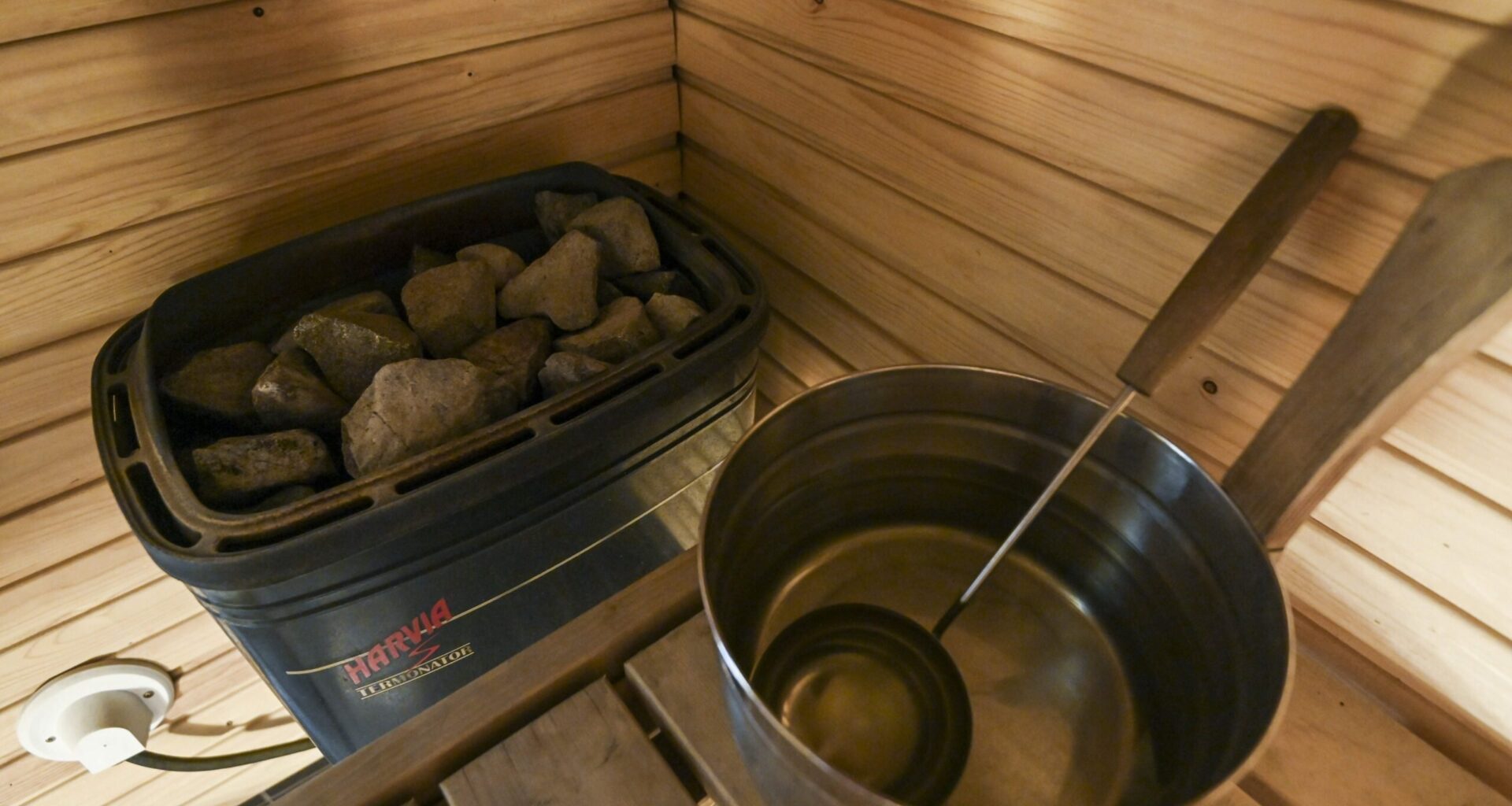 Näin suomalaiset säästävät pörssisähkössä, yksi virhe voi käydä kalliiksi