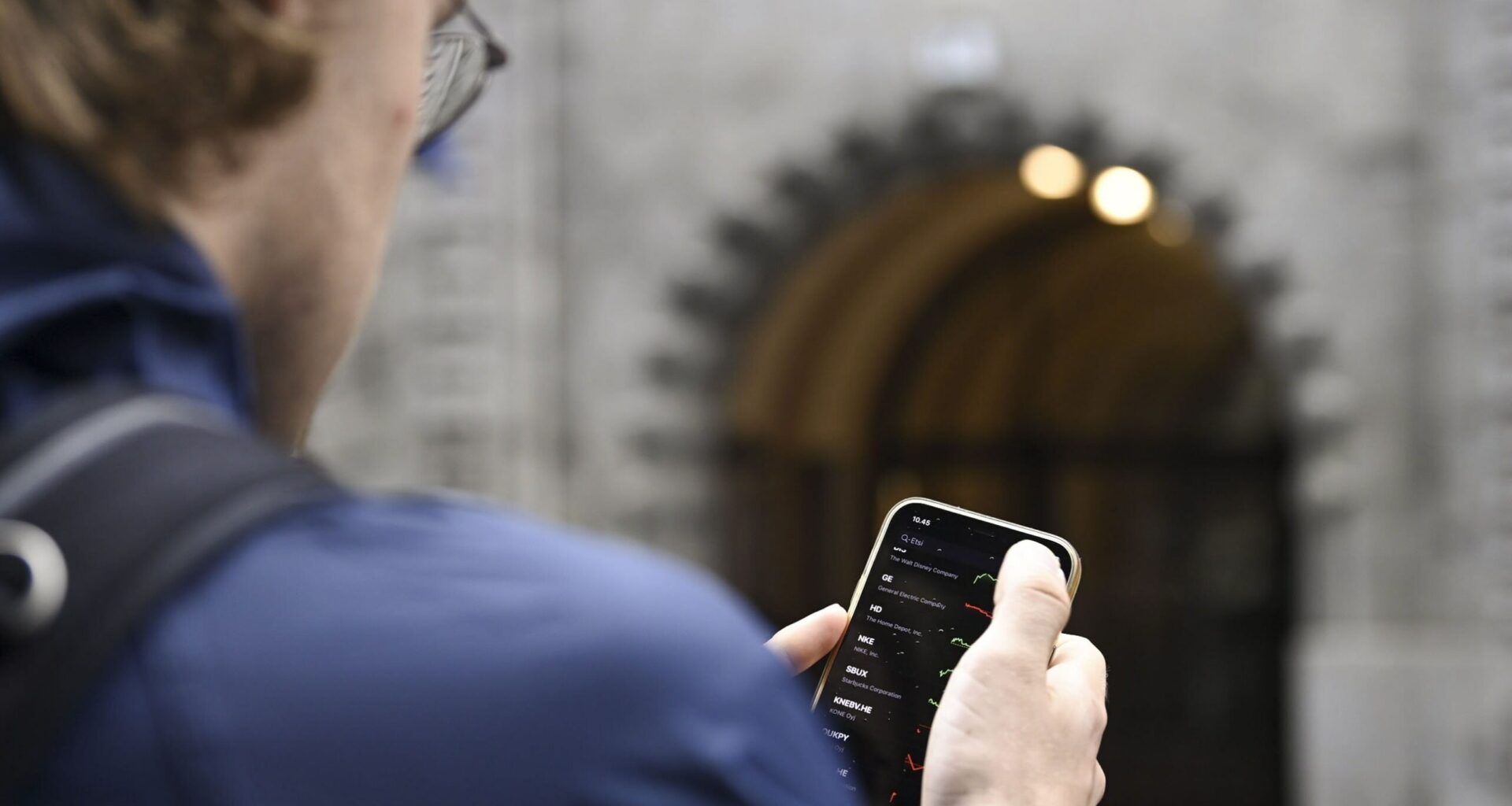 Kauppaneuvos Kyösti Kakkonen IL:lle: Näin pienituloisen kannattaa sijoittaa