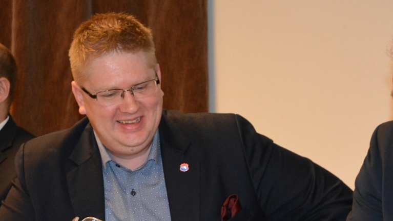 Tuton puheenjohtaja Tuomas Haanpää ja TPS:n puheenjohtaja Matti Perkonoja.