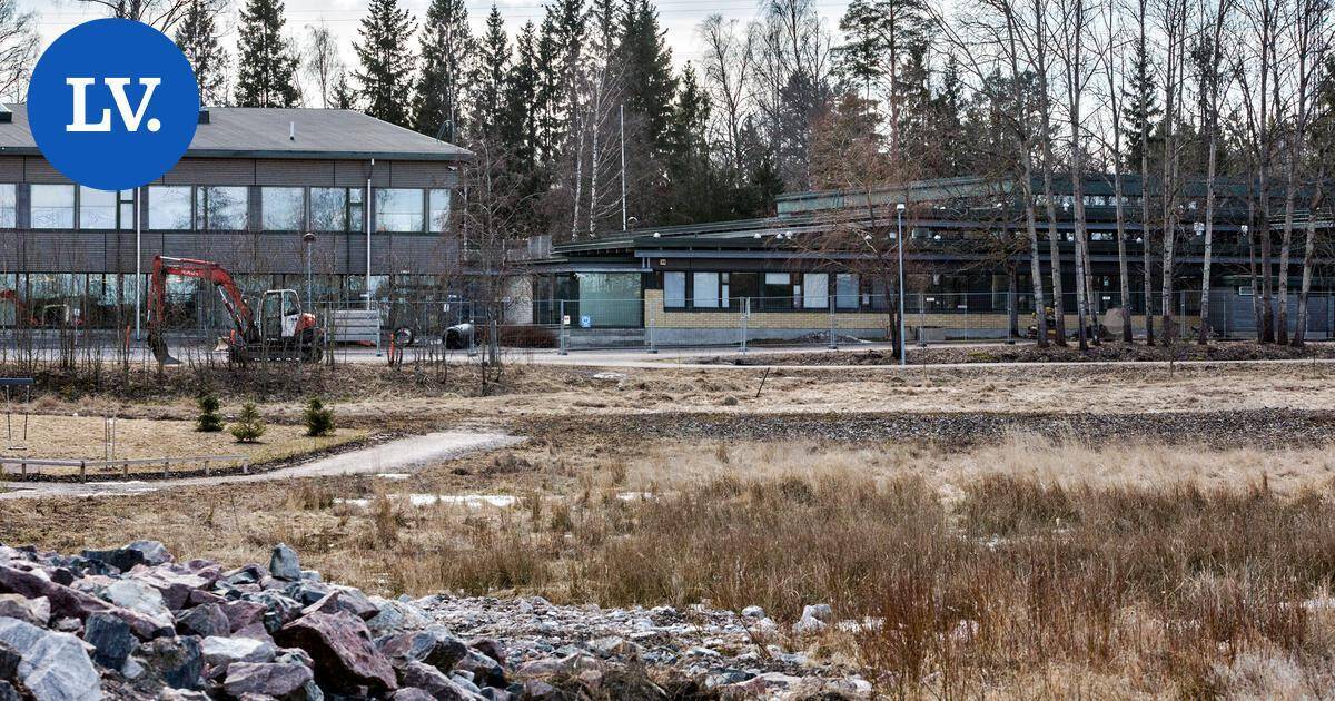 Poliisilla oli tehtävä espoolaiskoululla | Paikalliset