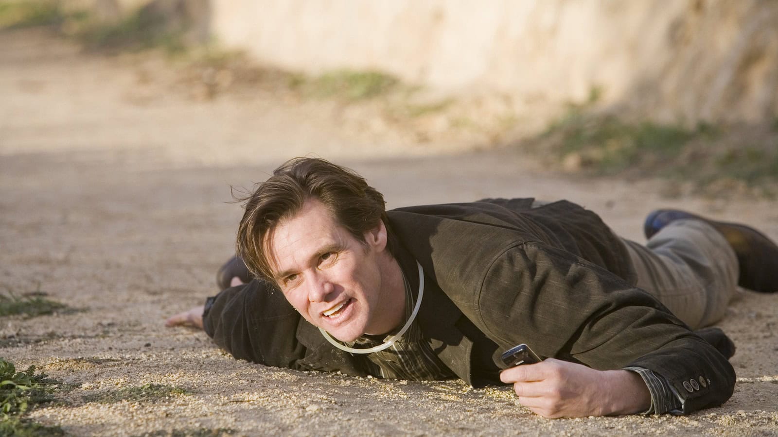 Illalla tv:ssä: Komedian pohjana on hurja ajatusleikki! Leffan kohtaus mursi päätähden kylkiluut