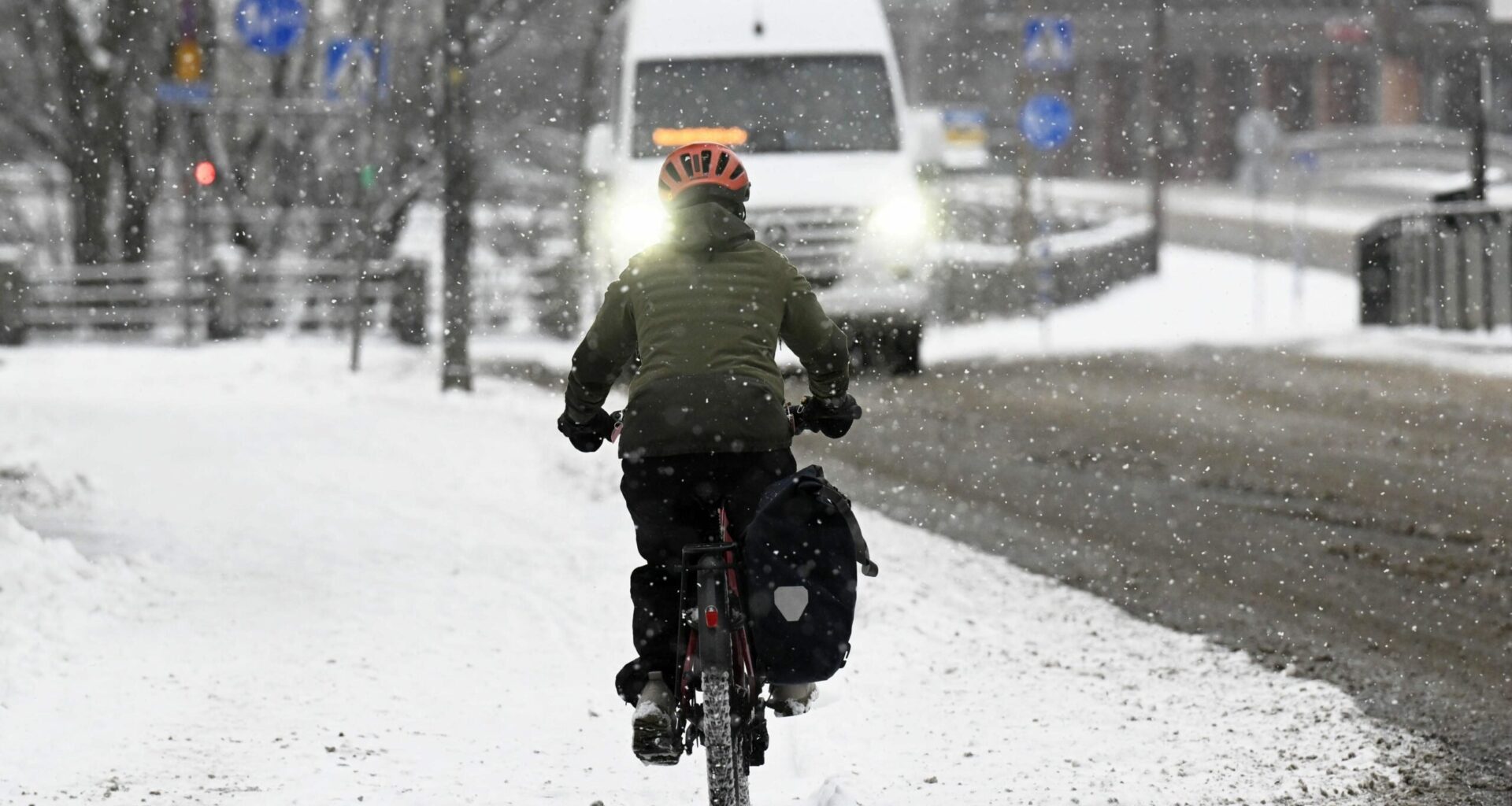 Ensilumi on myöhässä koko maassa, taustalla poikkeusilmiö