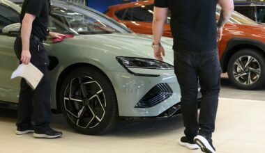 Sähköautojen kysyntä räjähti, täällä kauppa käy kuumana