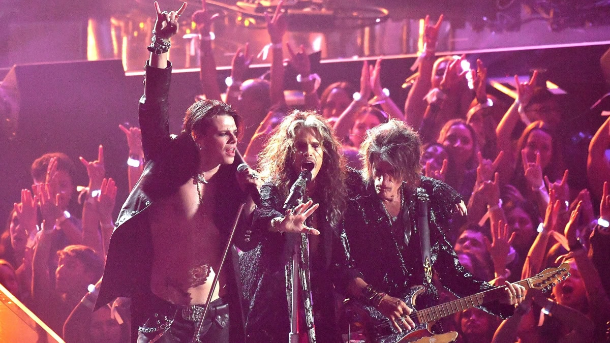 Yungblud pitää Ozzy-tribuutista saamaansa kritiikkiä kateellisten panetteluna - "Sinua menestyneemmät eivät koskaan puhu sinusta paskaa"