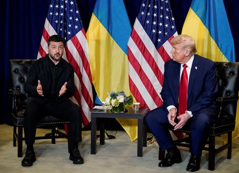 Presidentit Volodymyr Zelenskyi ja Donald Trump tapasivat YK:n yleiskokouksen yhteydessä New Yorkissa syyskuussa. Trump on nyt lämmennyt Ukrainan voimakkaammalle tukemiselle.