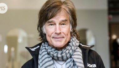 Ronn Moss saapui Suomeen kiertueelle, mutta valtaosa lipuista on myymättä
