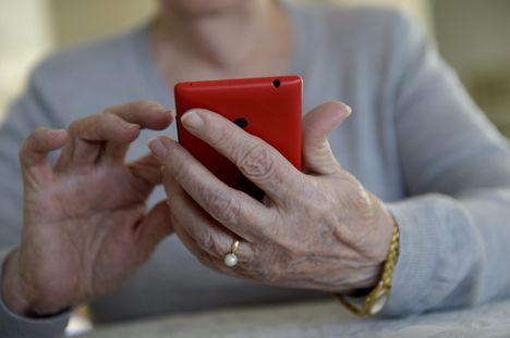 Rikolliset kohdistivat huijausyritykset eläkeläisiin.