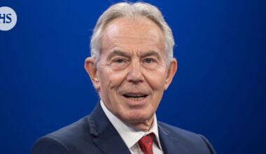 Tony Blairista leivotaan rauhan arkkitehtia