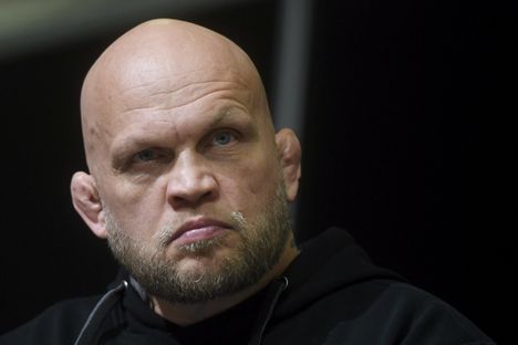 Mika Ilmén otteli itse Ice Cagessa toukokuussa. Joni Takala tyrmäsi hänet.